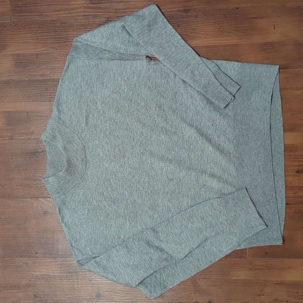 Women's heather gray light weight sweater